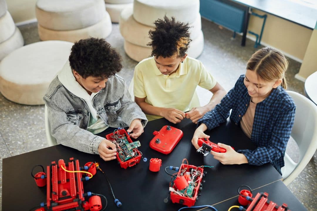 kids are building cars together